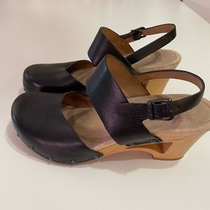 Dansko Thea Platform Heel Clogs Size 40/ women’s 9.5 Black Leather